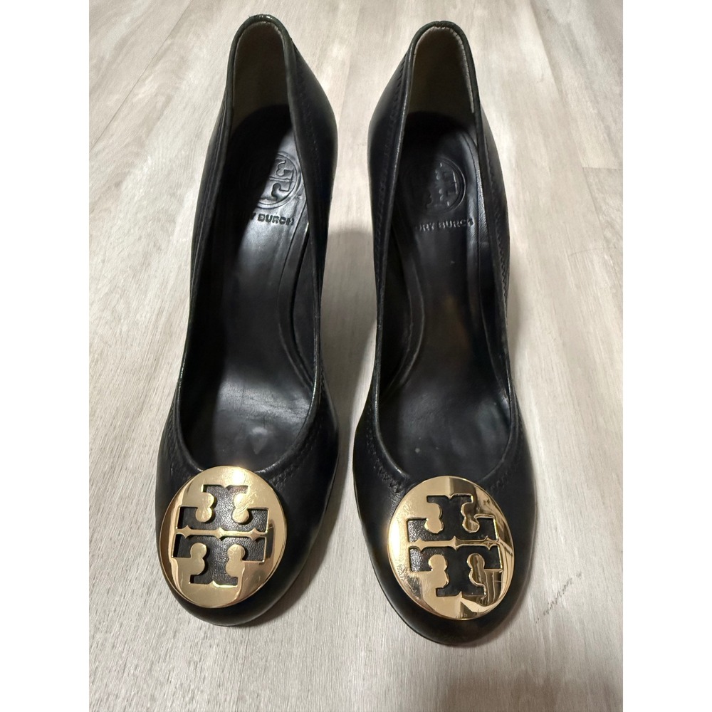 Tory Burch Reva Wedge Pumps Women 7M‎ Black Leather Gold Logo